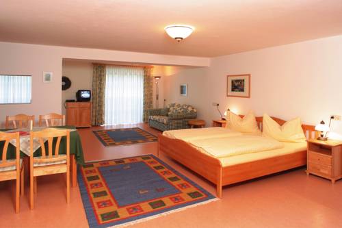 Imagen de la habitación del Hotel Ferienwohnungen Garni D&ouml;rflerwirt. Foto 12