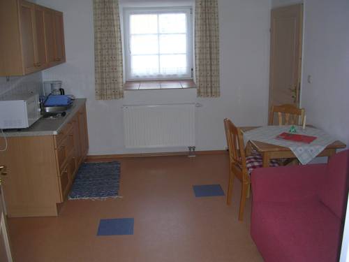 Imagen de la habitación del Hotel Ferienwohnungen Garni D&ouml;rflerwirt. Foto 13