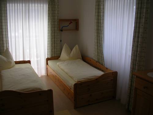 Imagen de la habitación del Hotel Ferienwohnungen Garni D&ouml;rflerwirt. Foto 16