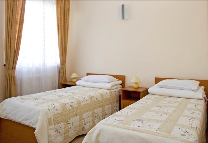 Imagen de la habitación del Hotel Ferihegy. Foto 11