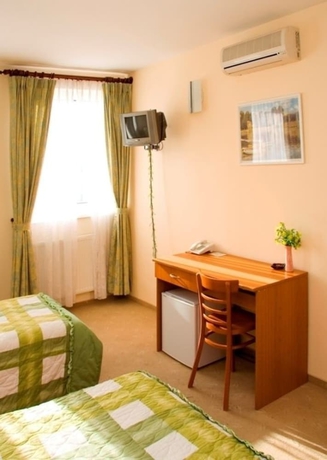 Imagen de la habitación del Hotel Ferihegy. Foto 12