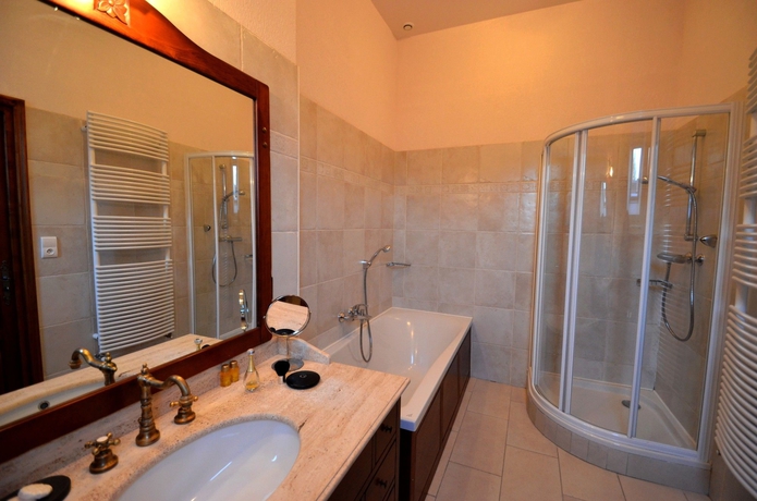 Imagen de la habitación del Hotel Ferme De La Ran&ccedil;onni&egrave;re. Foto 2