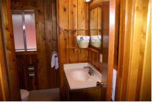 Imagen de la habitación del Hotel Fern River Resort. Foto 6