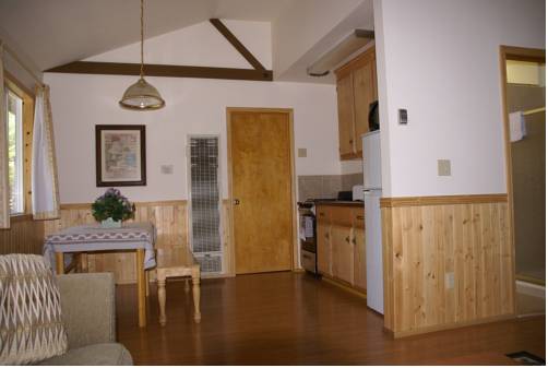 Imagen de la habitación del Hotel Fern River Resort. Foto 8