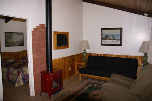 Imagen de la habitación del Hotel Fern River Resort. Foto 14