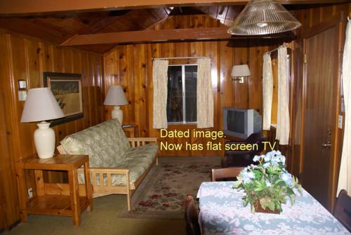 Imagen de la habitación del Hotel Fern River Resort. Foto 15