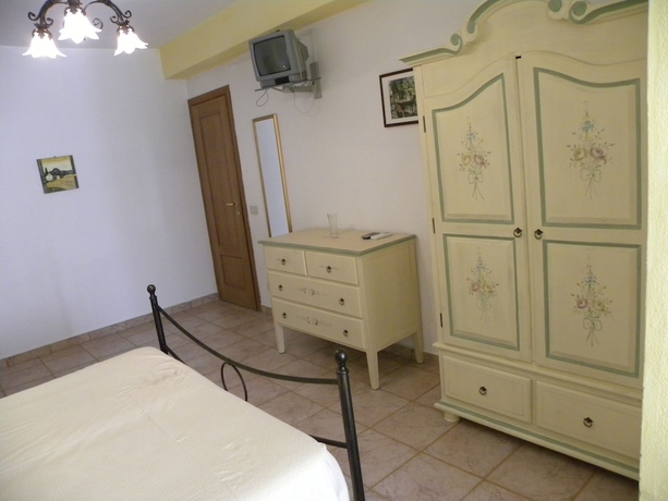 Imagen de la habitación del Hotel Fernanda. Foto 6