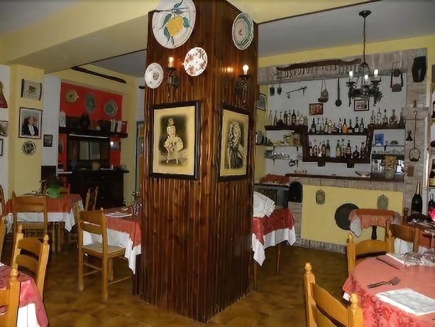 Imagen del bar/restaurante del Hotel Fernanda. Foto 2