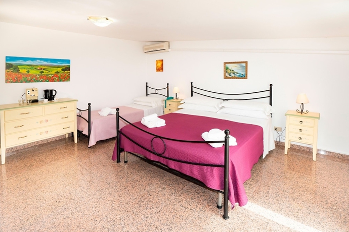 Imagen de la habitación del Hotel Fernanda, Letojanni. Foto 4