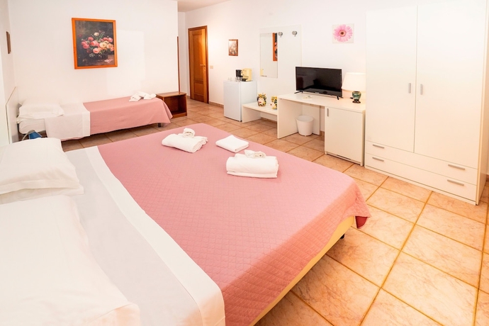 Imagen de la habitación del Hotel Fernanda, Letojanni. Foto 18