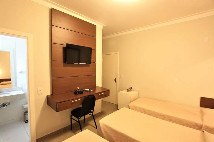 Imagen de la habitación del Hotel Fernand&atilde;o. Foto 2