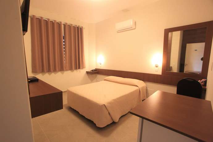Imagen de la habitación del Hotel Fernand&atilde;o. Foto 13