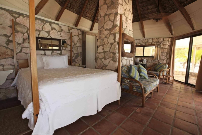 Imagen de la habitación del Hotel Fernandez Bay Village. Foto 12
