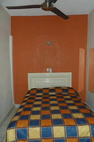 Imagen de la habitación del Hotel Fernando, Tuxtla Gutiérrez. Foto 14