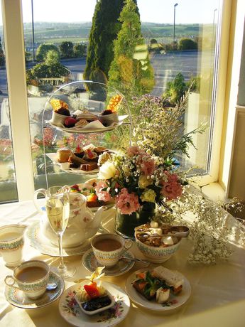 Imagen del bar/restaurante del Hotel Fernhill House and Gardens. Foto 6