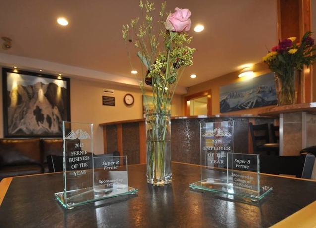 Imagen de los interiores del Hotel Fernie Fox. Foto 6