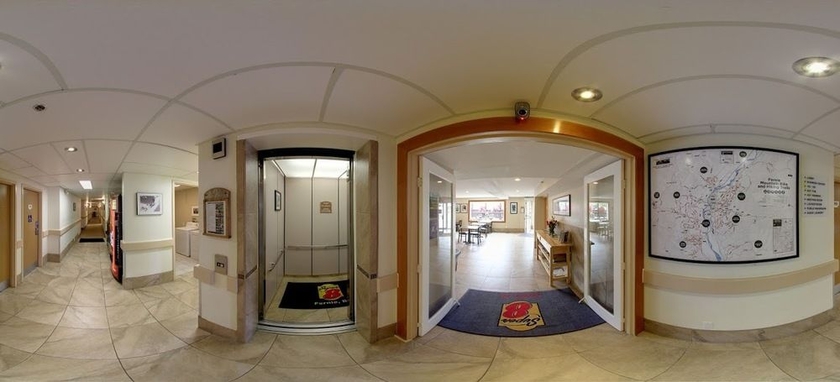 Imagen de los interiores del Hotel Fernie Fox. Foto 7