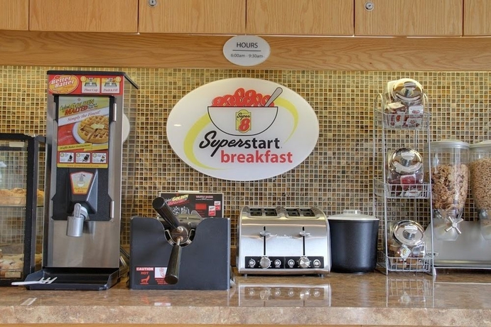 Imagen del bar/restaurante del Hotel Fernie Fox. Foto 2