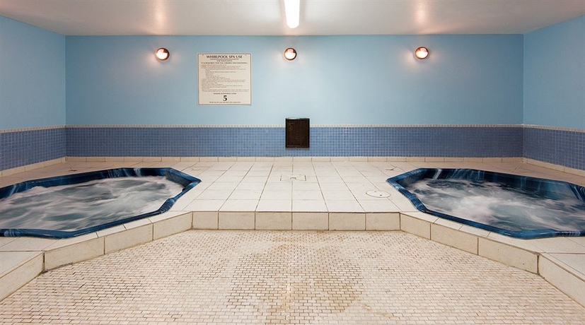 Imagen de la piscina del Hotel Fernie Slopeside Lodge. Foto 14