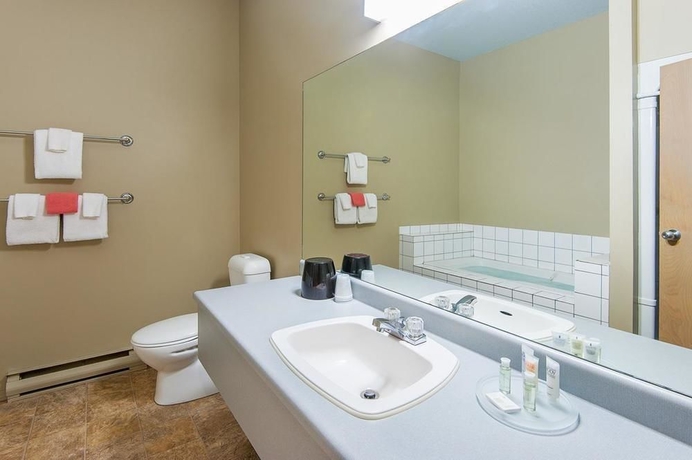 Imagen de la habitación del Hotel Fernie Slopeside Lodge. Foto 7