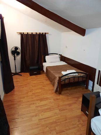 Imagen de la habitación del Hotel Feron. Foto 4