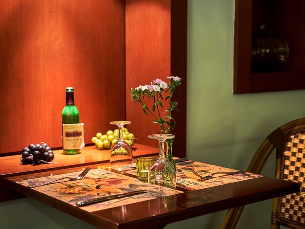 Imagen del bar/restaurante del Hotel Feronya. Foto 3