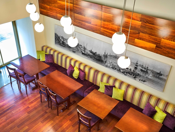 Imagen del bar/restaurante del Hotel Feronya. Foto 7