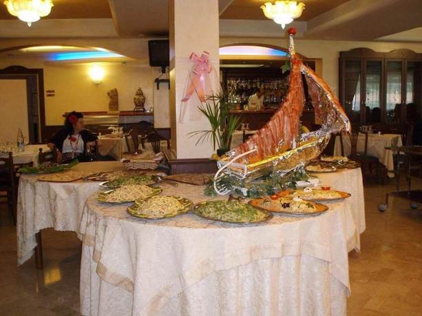 Imagen del bar/restaurante del Hotel Ferranti. Foto 3