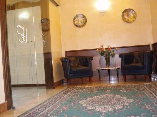 Imagen de los interiores del Hotel Ferranti. Foto 18