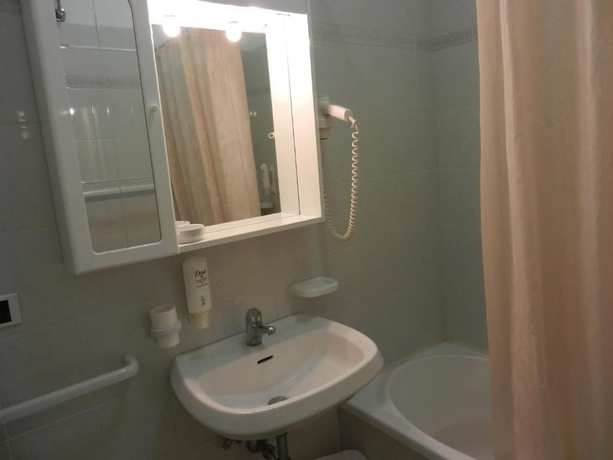 Imagen de la habitación del Hotel Ferranti. Foto 17