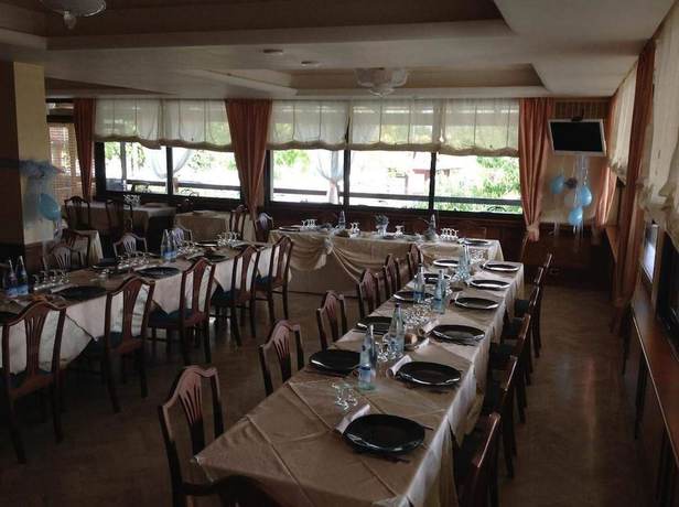 Imagen del bar/restaurante del Hotel Ferranti. Foto 10