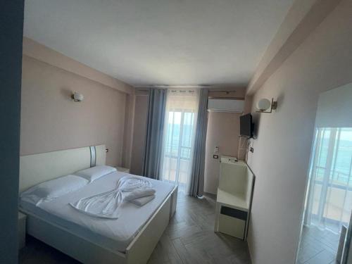 Imagen general del Hotel Ferrara, Bashkia Durr&euml;s. Foto 6