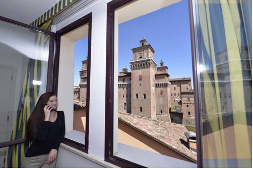 Imagen de la habitación del Hotel Ferrara. Foto 11