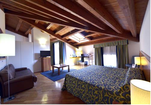 Imagen de la habitación del Hotel Ferrara. Foto 14