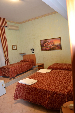 Imagen de la habitación del Hotel Ferrarese Roma. Foto 4