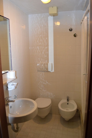 Imagen de la habitación del Hotel Ferrarese Roma. Foto 5