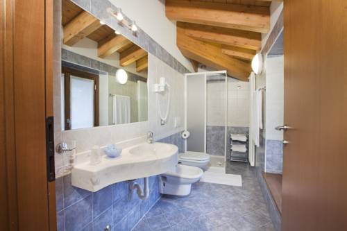 Imagen de la habitación del Hotel Ferrari, Castione Della Presolana. Foto 4