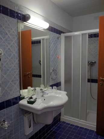 Imagen de la habitación del Hotel Ferrari, Chiavari. Foto 14