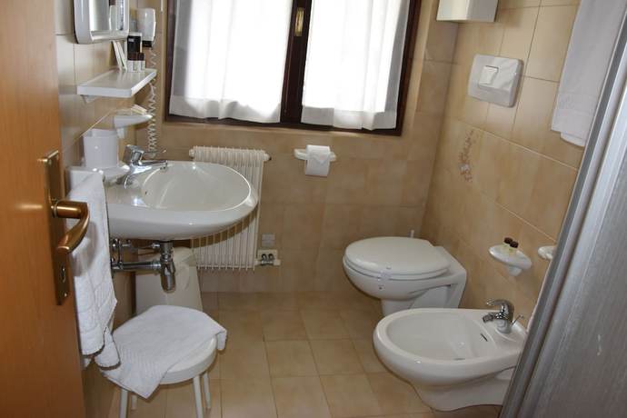 Imagen de la habitación del Hotel Ferrari, Pinzolo. Foto 7