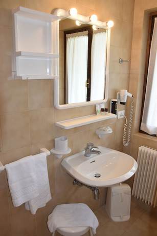 Imagen de la habitación del Hotel Ferrari, Pinzolo. Foto 19