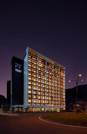 Imagen general del Hotel Ferrari Tower. Foto 12