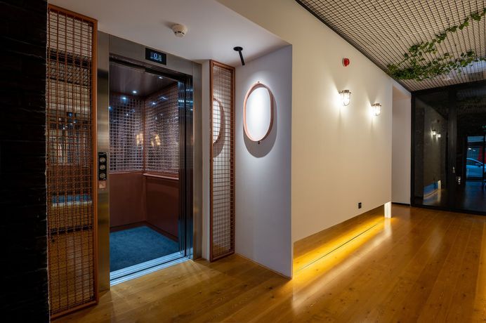 Imagen de los interiores del Hotel Ferraria Xvi Flh Hotels. Foto 21