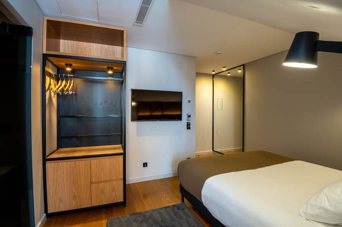 Imagen de la habitación del Hotel Ferraria Xvi Flh Hotels. Foto 18