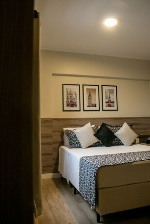 Imagen de la habitación del Hotel Ferraz. Foto 17
