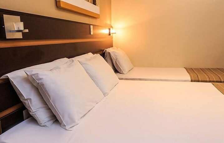 Imagen de la habitación del Hotel Ferraz. Foto 18