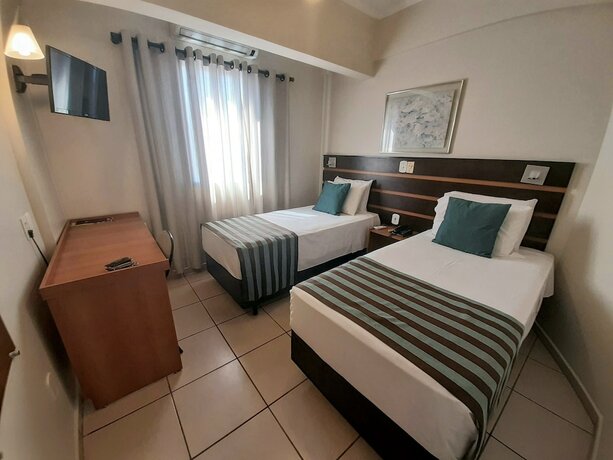 Imagen de la habitación del Hotel Ferraz. Foto 20