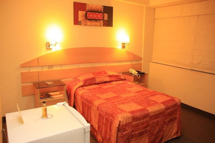 Imagen general del Hotel Ferre Miraflores. Foto 7