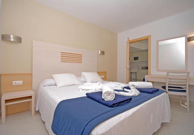 Imagen de la habitación del Hotel Ferrera Beach Suites and Apartments. Foto 2