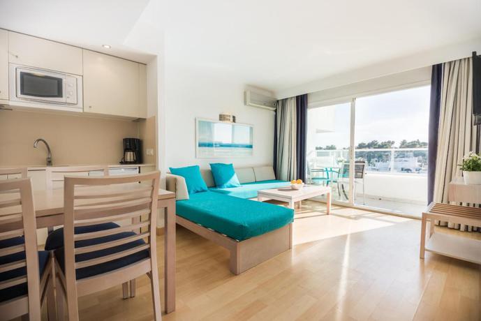 Imagen de la habitación del Hotel Ferrera Beach Suites and Apartments. Foto 7