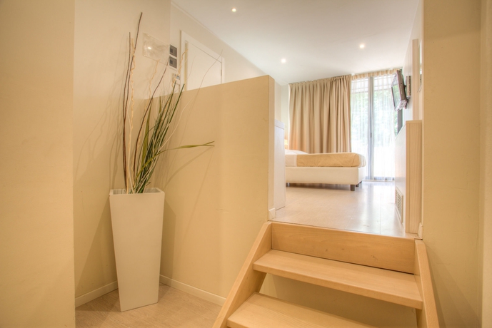 Imagen de los interiores del Hotel Ferretti Beach. Foto 11